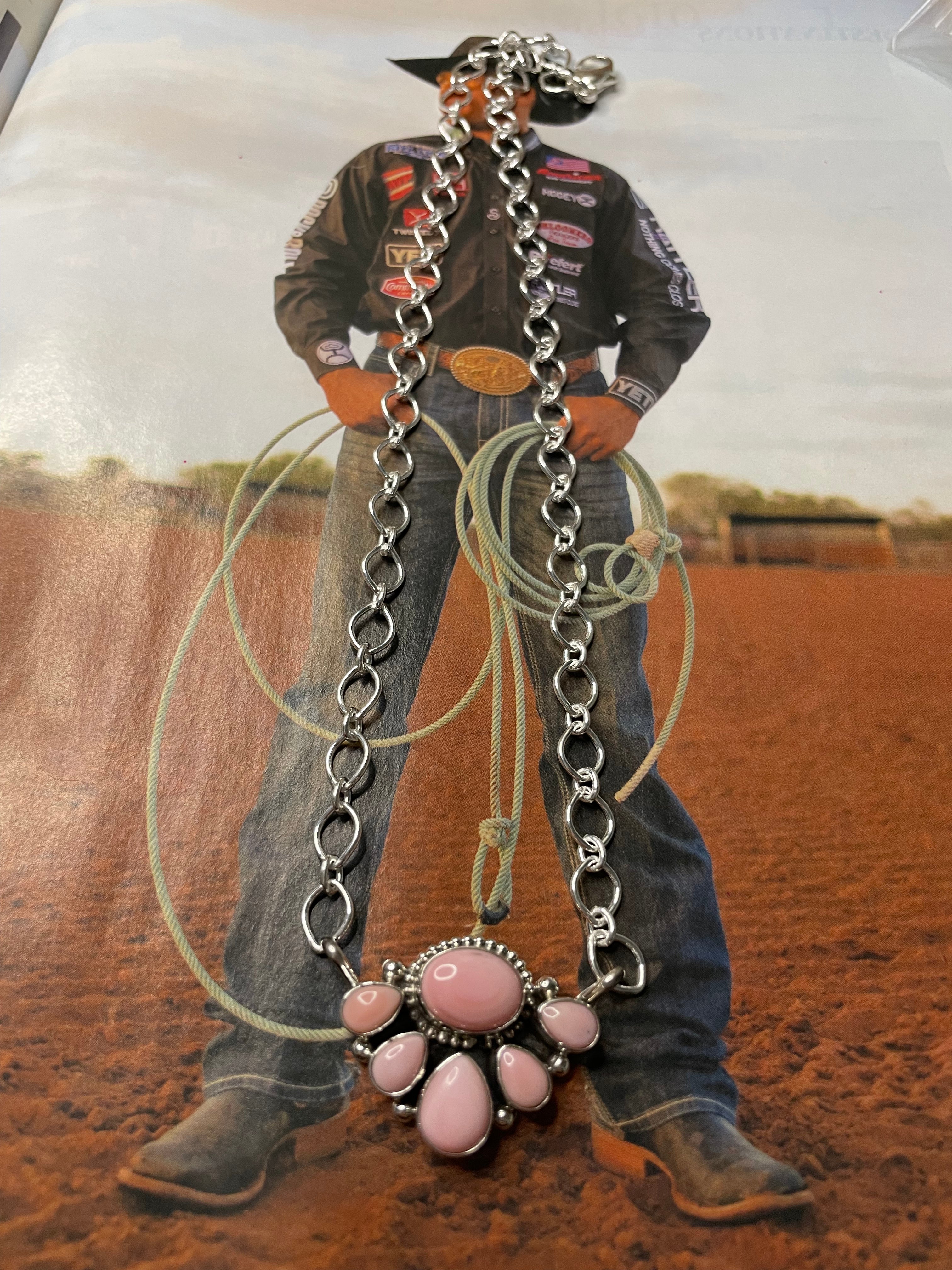 Navajo Queen Pink Conch Shell And Sterling Silver Necklace Signed Sheila