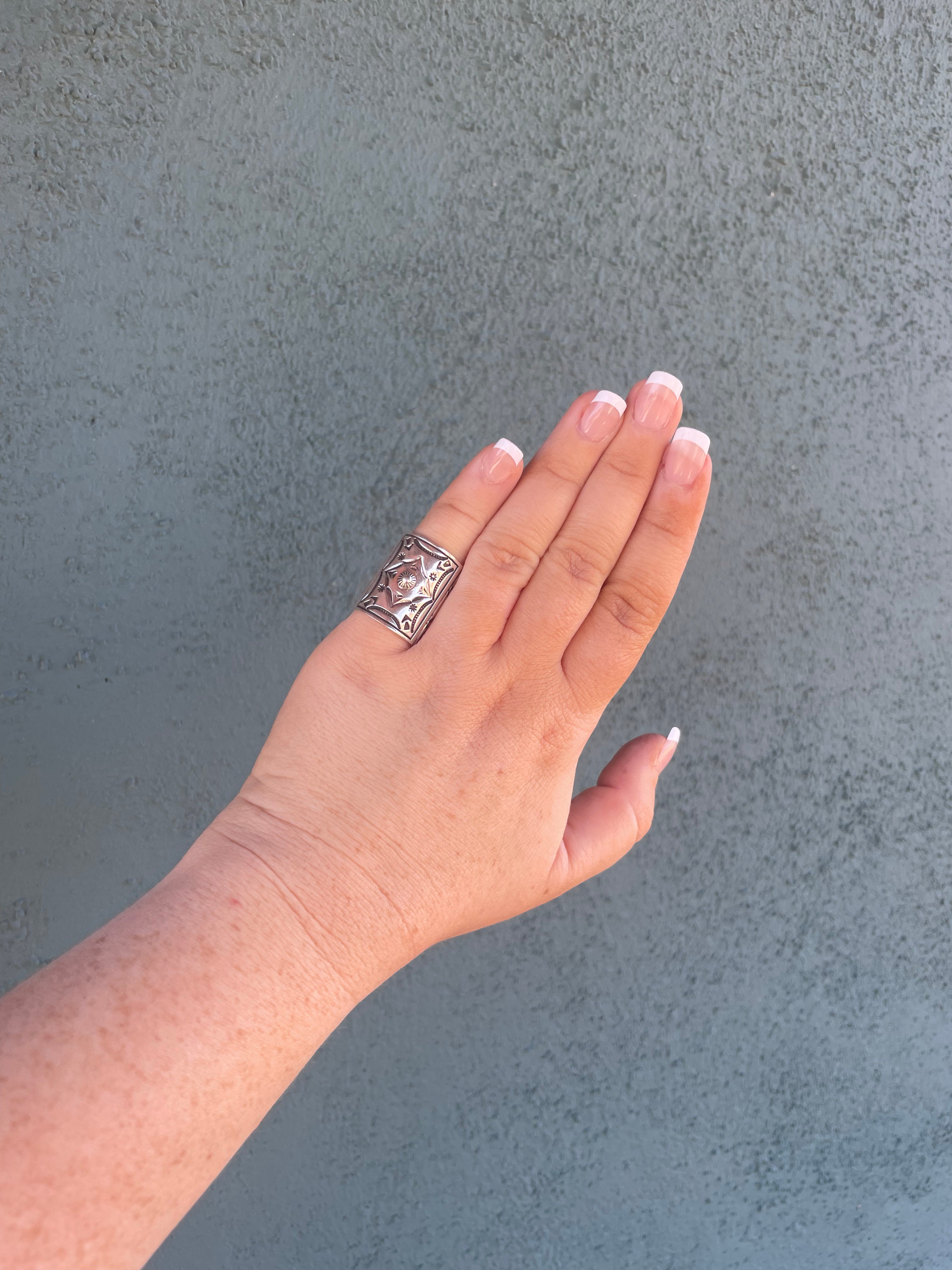 Beautiful Navajo Sterling Ring Size 6.5 Signed